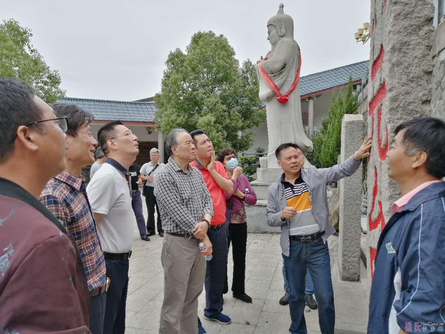 莆田人陈章汉参观长乐阜山陈文龙纪念馆